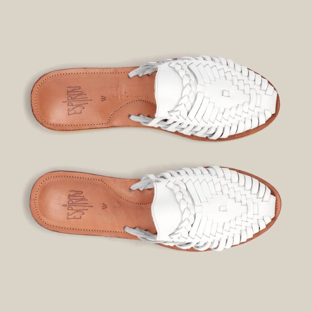 Espiritu Campo Slip On White Leather Sandals